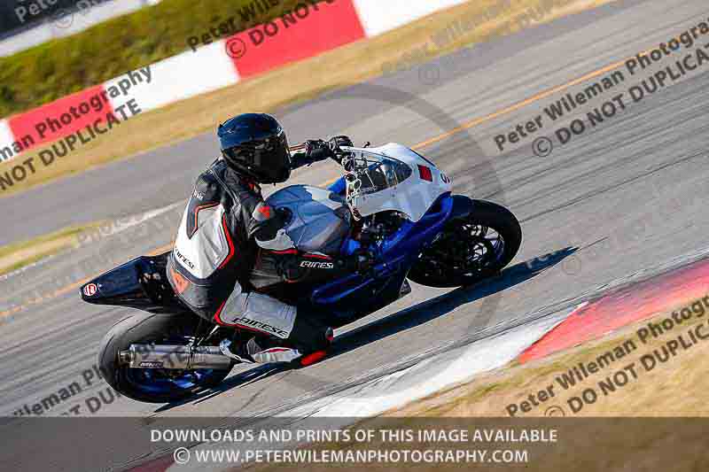 donington no limits trackday;donington park photographs;donington trackday photographs;no limits trackdays;peter wileman photography;trackday digital images;trackday photos